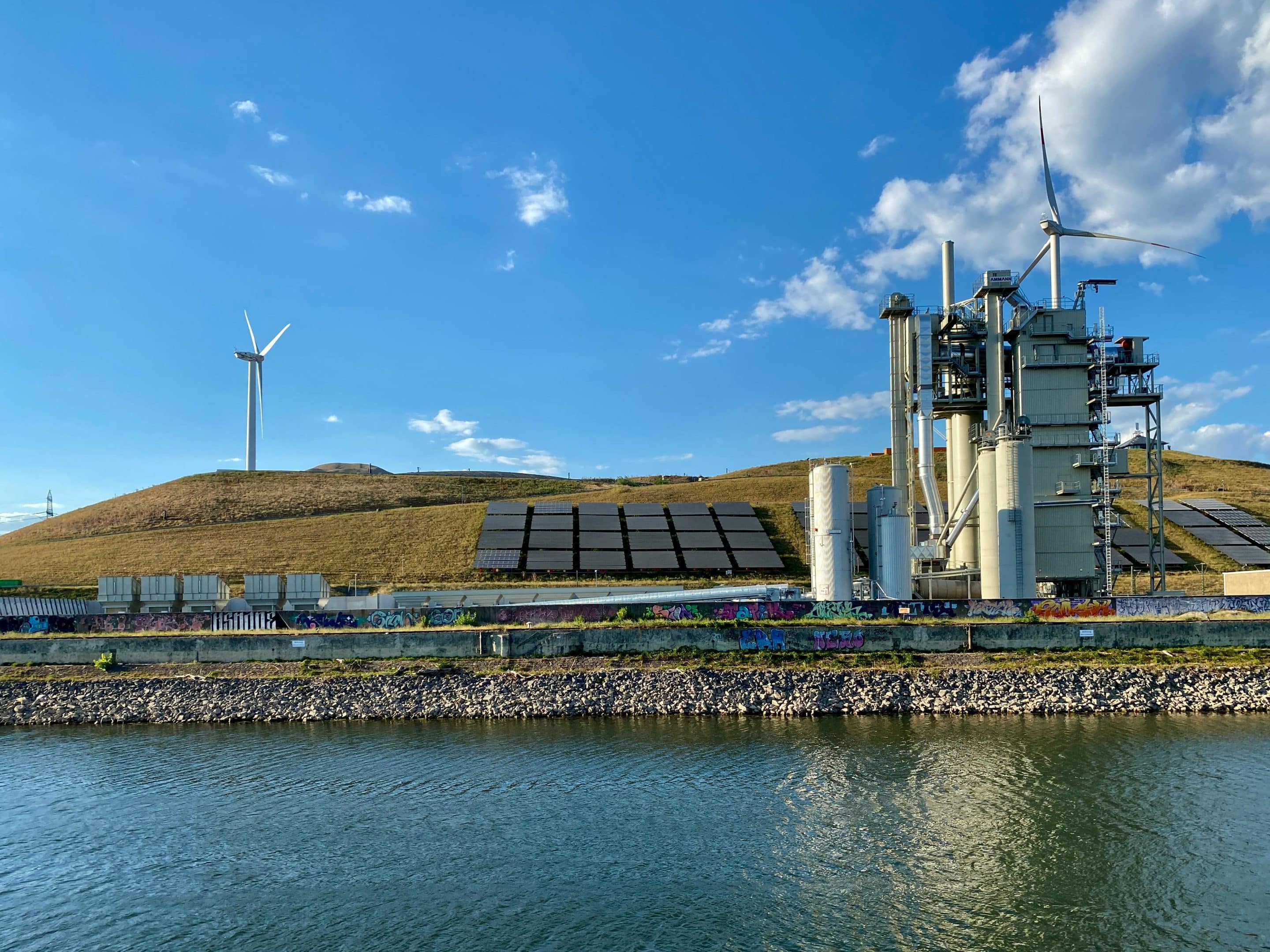 How Do Businesses Benefit from Solar? 1 Solar Power System